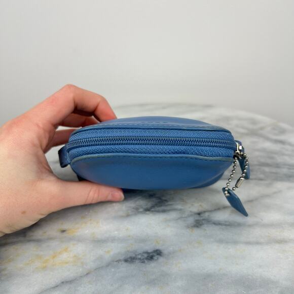Vintage Coach Blue Soft Leather Cosmetic Case Zip Pouch - Picture 7 of 12
